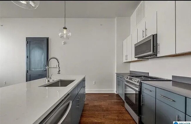 Building Photo - 1801 2nd Ave N