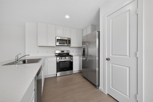 Building Photo - 28938 Rustic Windmill Wy