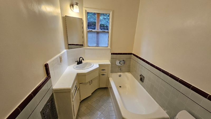 Building Photo - 1629 N Hobart Blvd