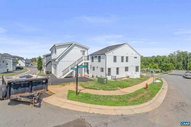Building Photo - 1603 Griffen Grv