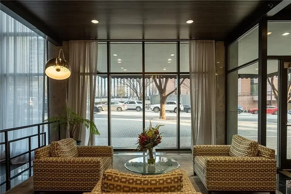 Building Photo - 620 Peachtree St NE