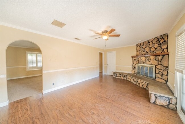 Building Photo - 17433 Sultana St