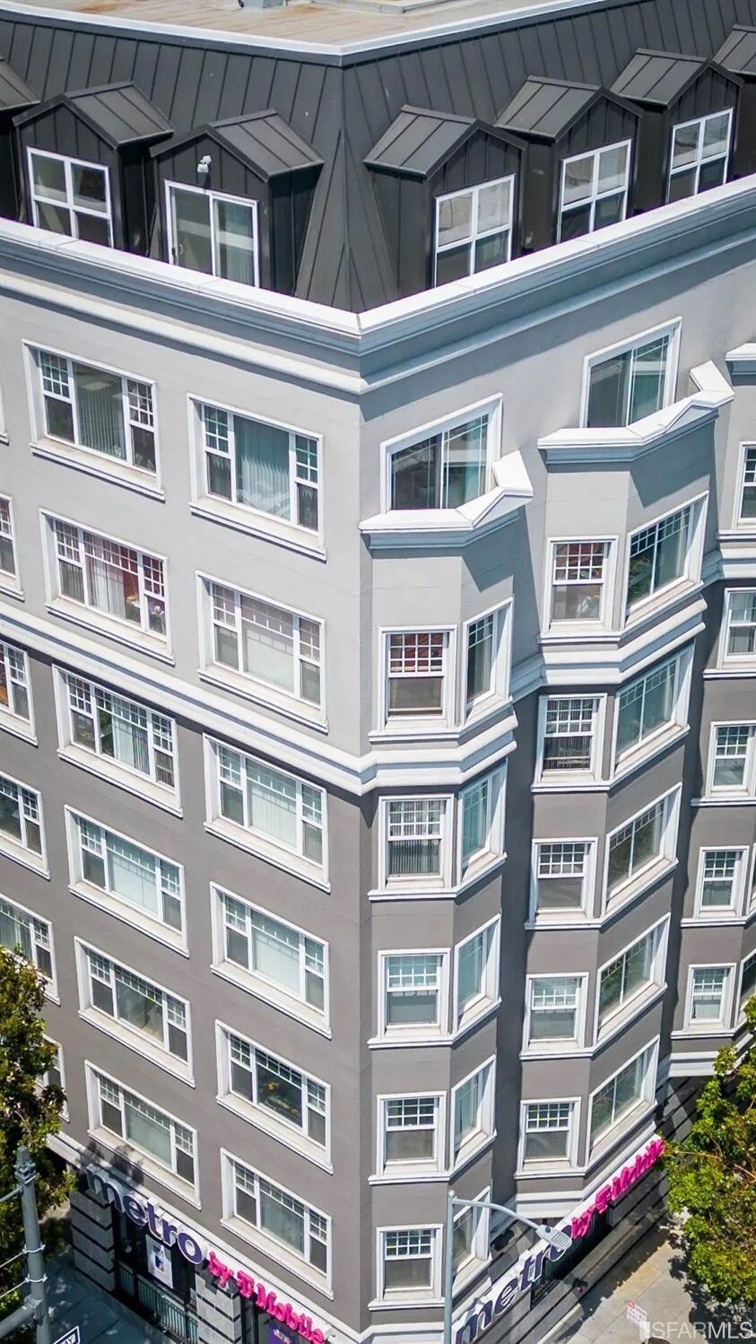 Building Photo - 900 Van Ness Ave