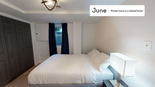 Building Photo - Room in Shared 5 bed/2 bath home