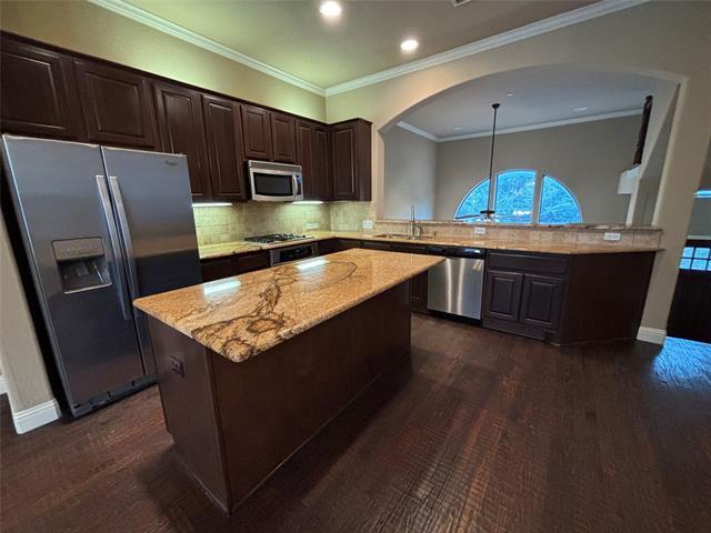 Building Photo - 5748 Robbie Rd