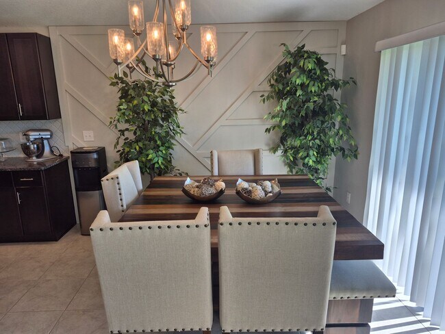 Building Photo - Meticulously maintained home in desirable Cypress Mill