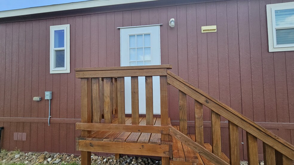 Building Photo - 130 Cirrus Cir