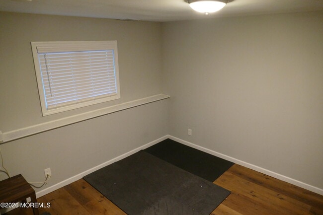 Building Photo - 162 Linden Ave