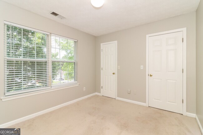 Building Photo - 3145 Waterplace Cove