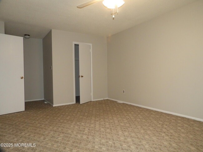 Building Photo - 330 Barcelona Dr