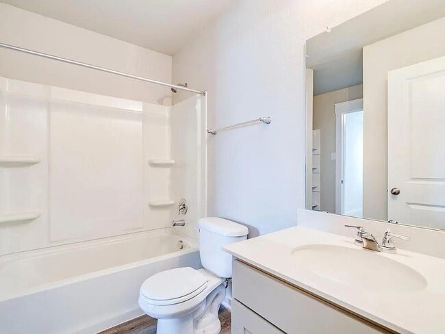 Building Photo - 515 Fieldwood Dr