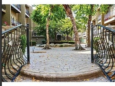 Building Photo - West Plaza Resort-Style  Living