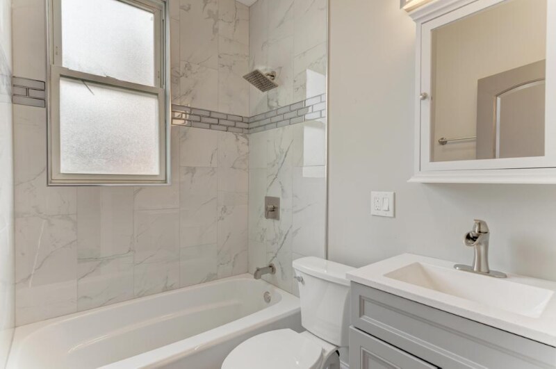 Building Photo - 9319 S Clyde Ave