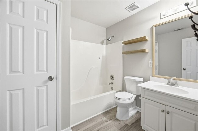 Building Photo - 103 Lilli Ln