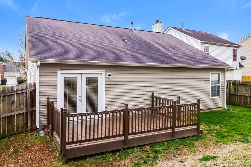 Building Photo - 11326 Northwoods Forest Dr