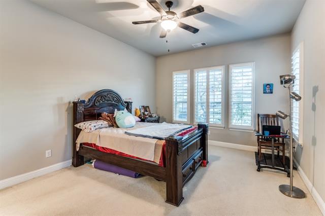 Building Photo - 630 Bridge St