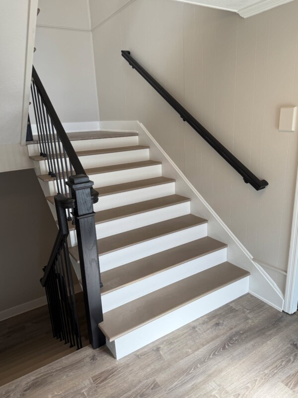 Building Photo - 325 Winding River Dr