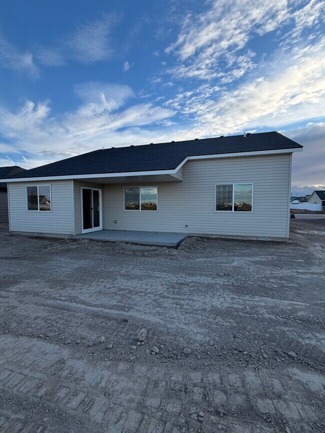 Building Photo - 2241 Great Basin Wy