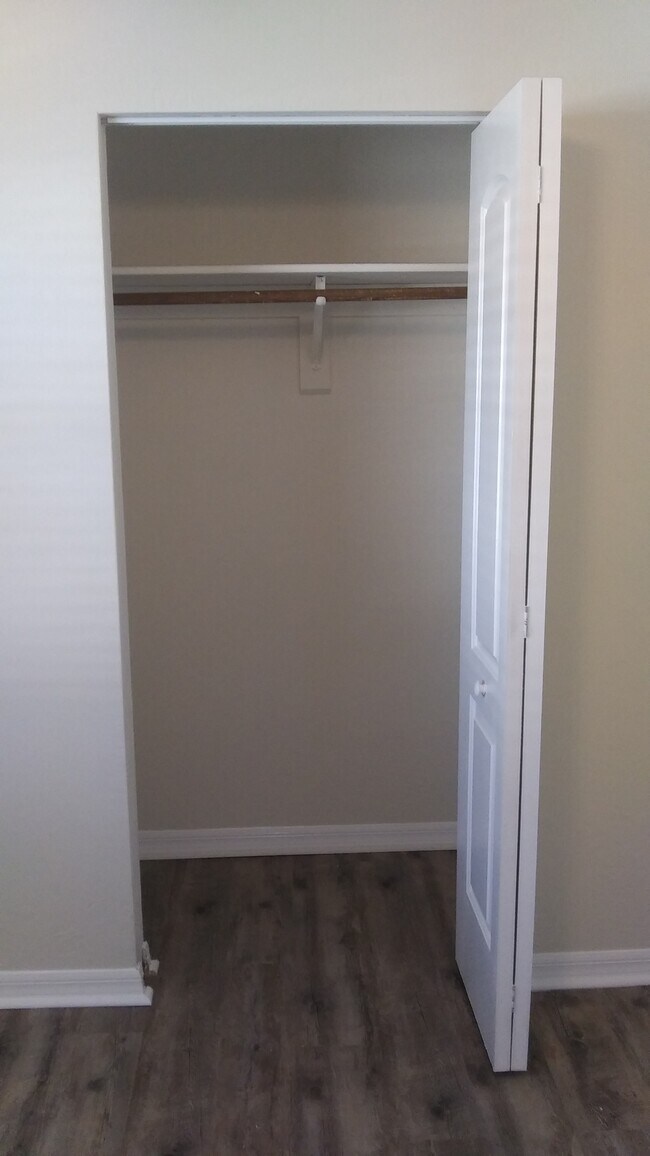 Building Photo - 5168 Taylor Ave