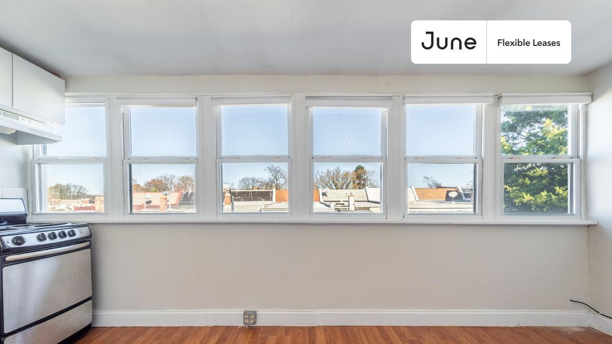Building Photo - 1443 Parkwood Pl NW