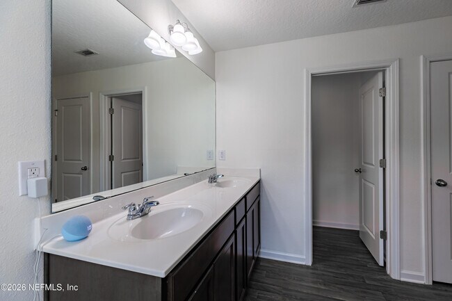 Building Photo - 7705 Peace Ln