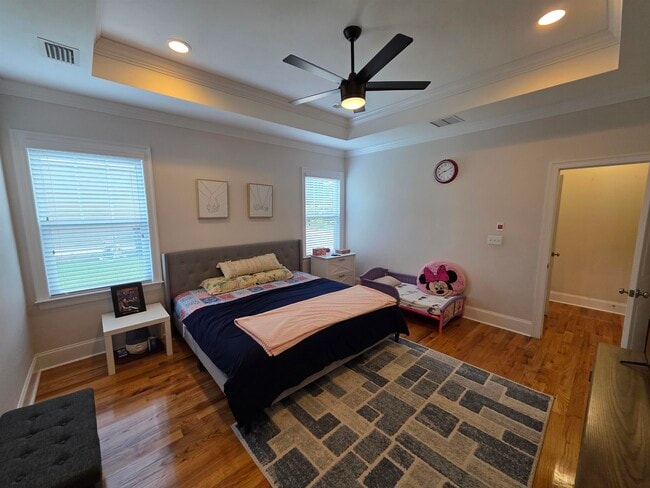 Building Photo - 2521 Lantana Ln