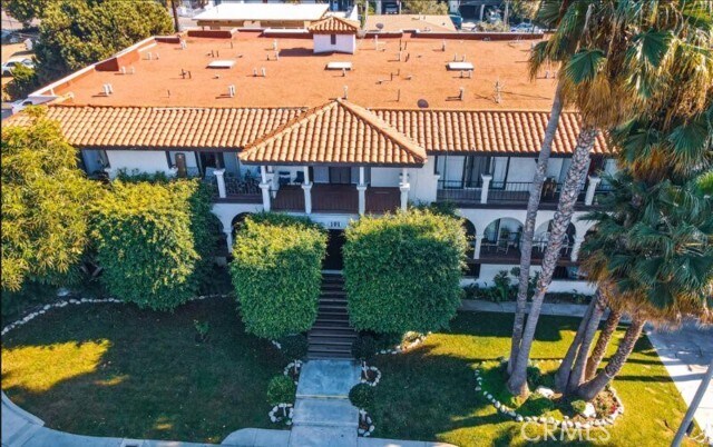 Building Photo - 101 W Canada