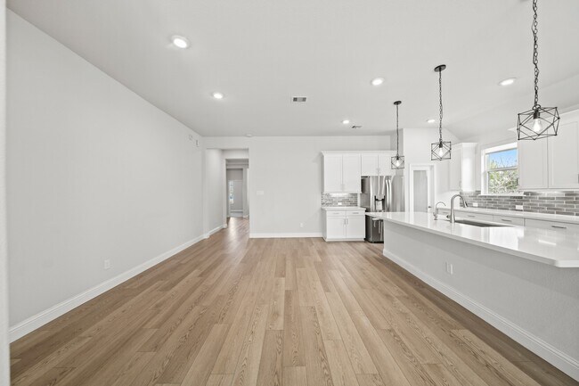 Building Photo - 15303 Leal Rancho Ct