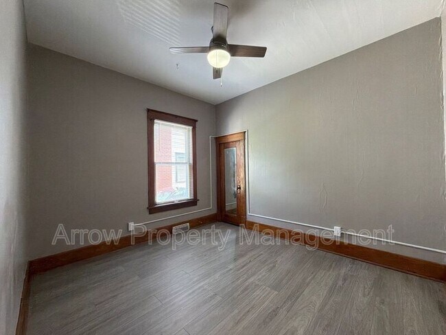 Building Photo - 2049 Worthington Ave