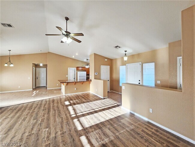 Building Photo - 3680 Ravine Ave