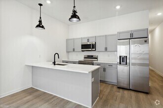 Building Photo - 5 br, 4 bath 4plex - 1809 N 18th ST Unit A