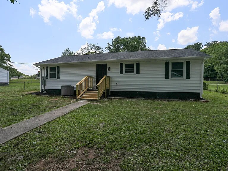 Building Photo - 219 Anderson Dr