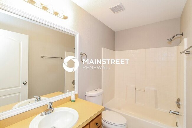 Building Photo - 3 Bedroom Pet-Friendly Home in North Port,...