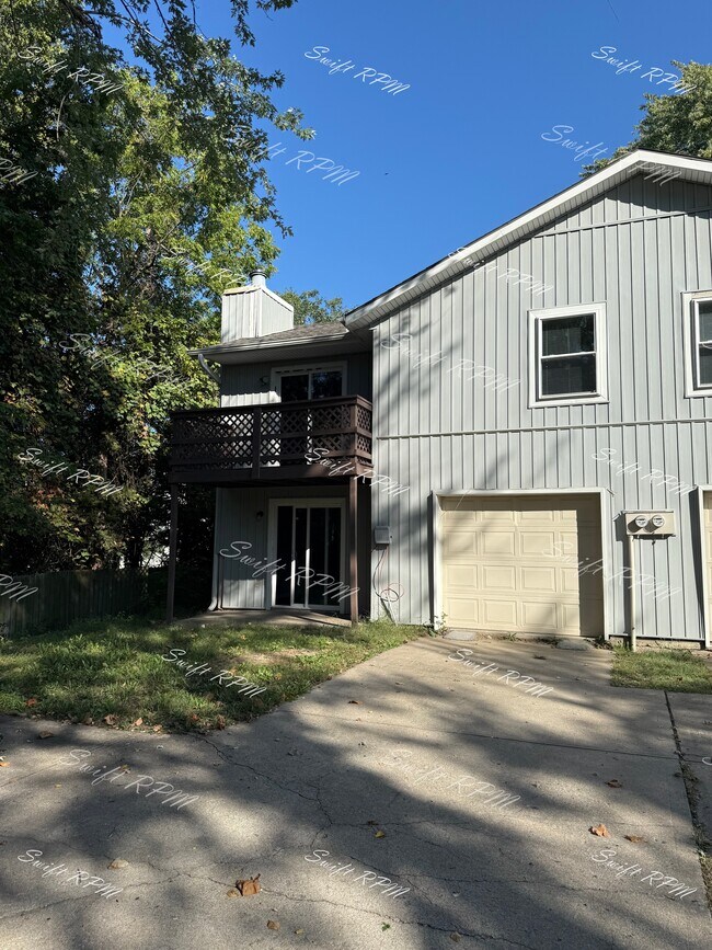 Building Photo - 6453 Hallet St