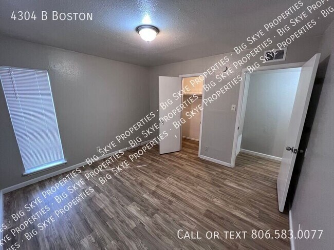 Building Photo - 4304 B Boston