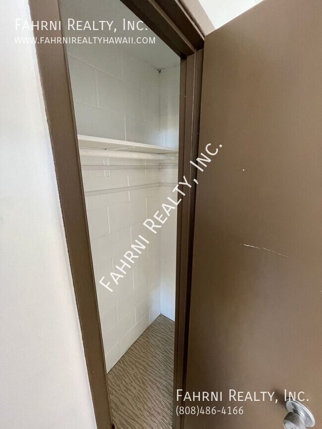 Building Photo - 2509 Ala Wai Blvd