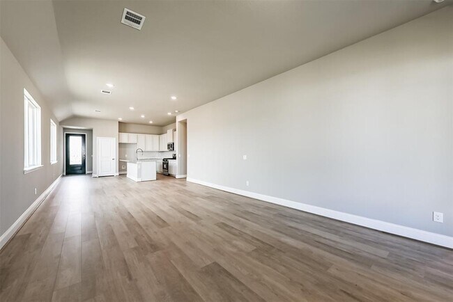 Building Photo - 745 Lake Lacosta Dr