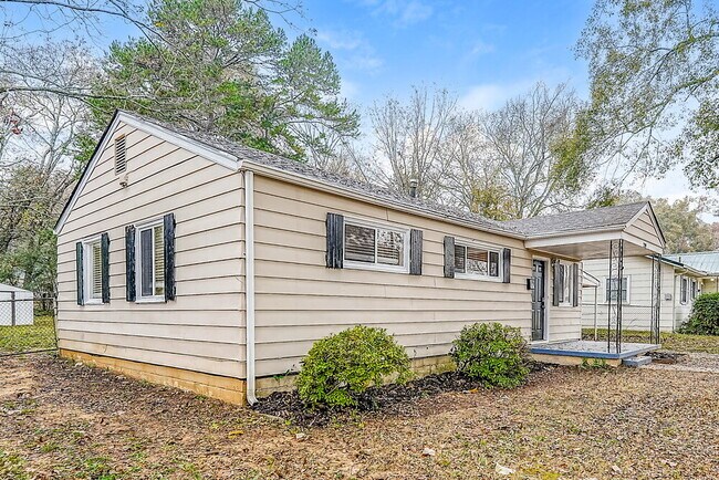 Building Photo - 209 Woodward Dr