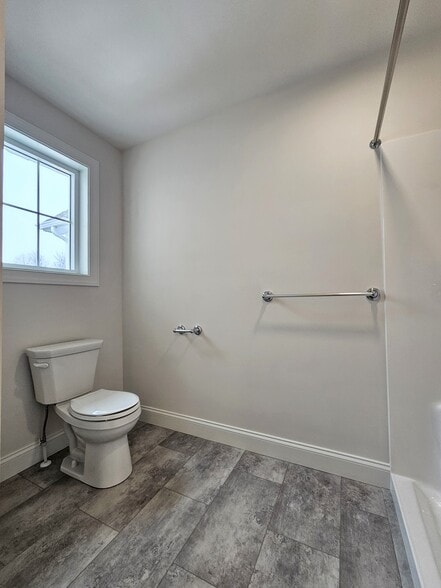 Building Photo - 121 Magnolia Dr