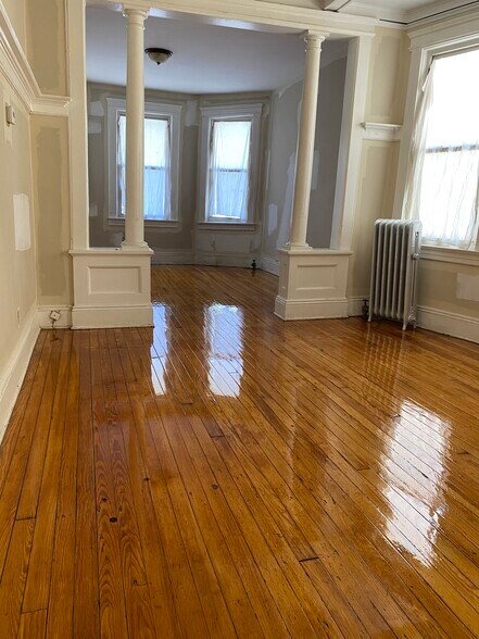 Building Photo - 26 Grove St