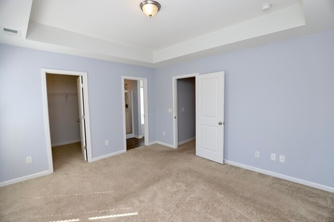 Building Photo - 1009 Providence Plantation Dr