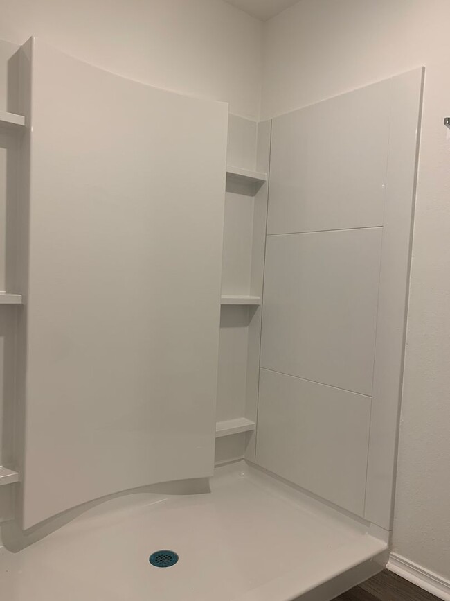 Building Photo - NEW 3 Bedroom home in Valley View School D...
