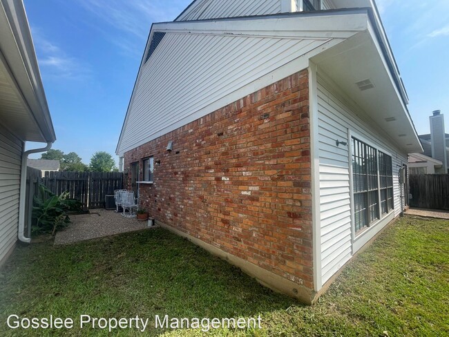 Building Photo - 3 br, 2.5 bath House - 409 Teak Drive
