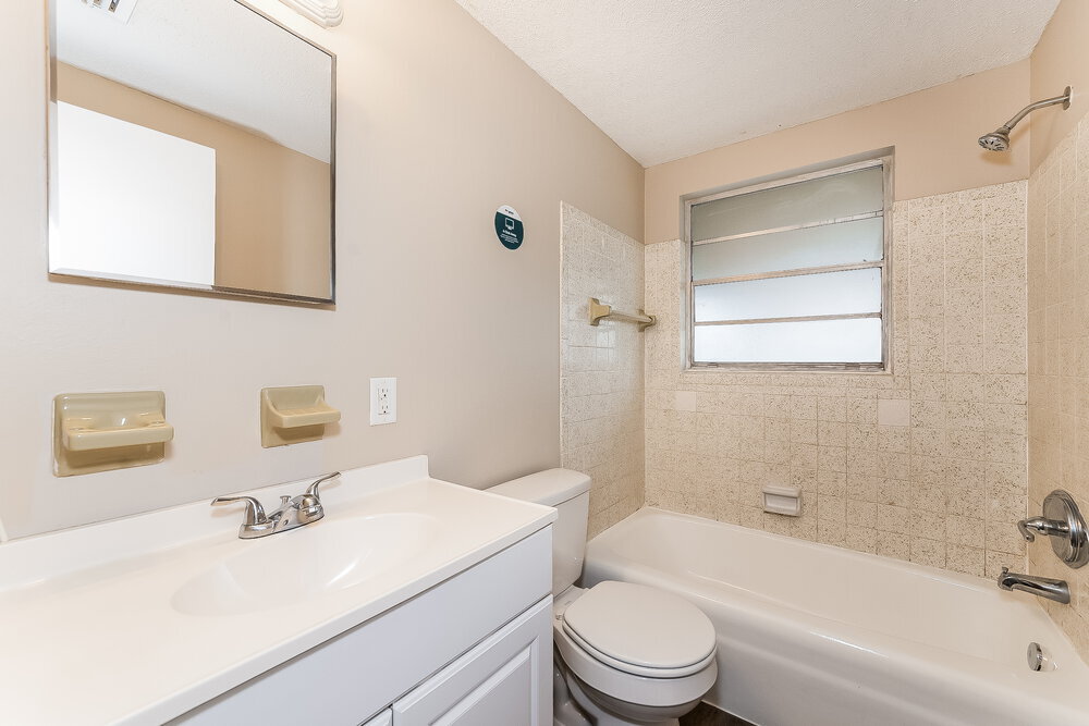 Building Photo - 430 Briarwood Rd