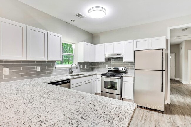 Building Photo - 3986 Bakers Ferry Rd SW