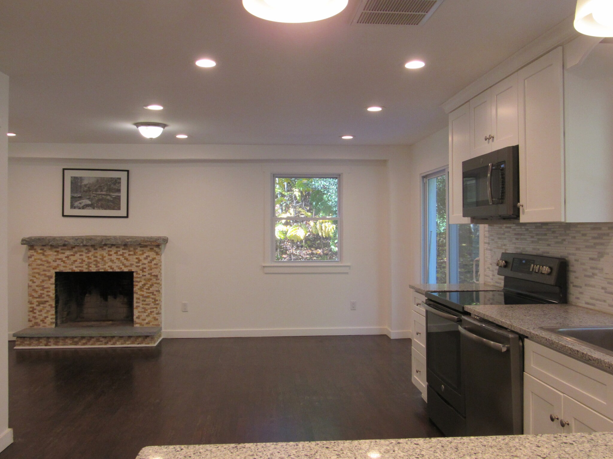 Building Photo - 63 Troiano Rd