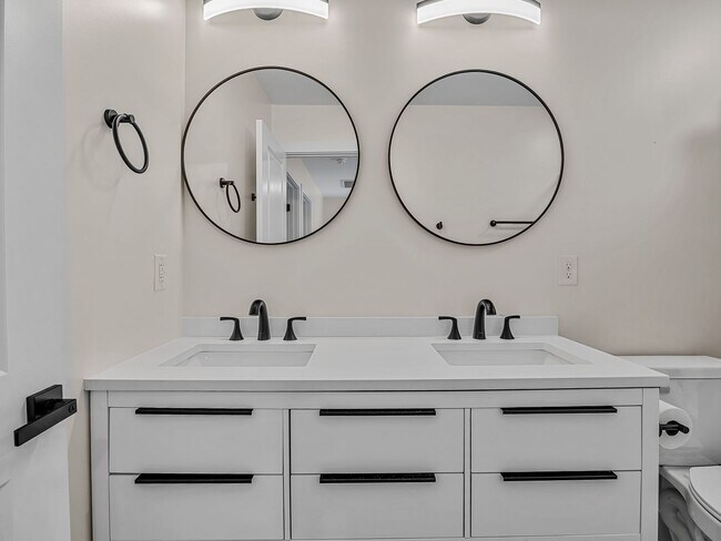 Building Photo - Charming 3 Bedroom Home in Spartanburg – Modern Upgrades & Stylish Finishes