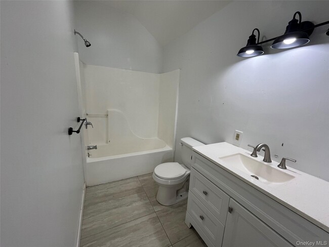 Building Photo - 2694 US-9W