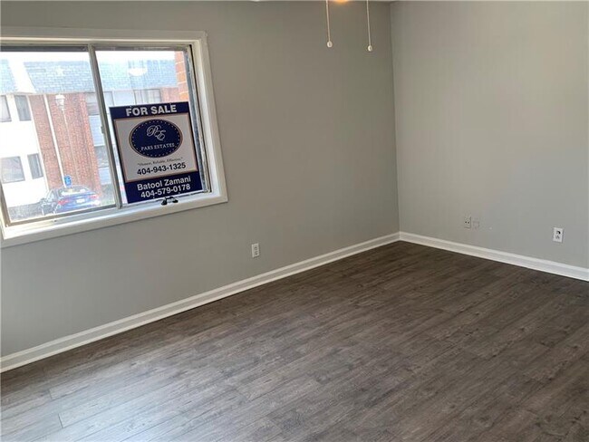 Building Photo - 145 Northwood Dr