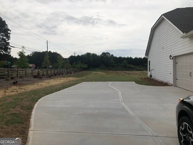 Building Photo - 1109 Day Dr